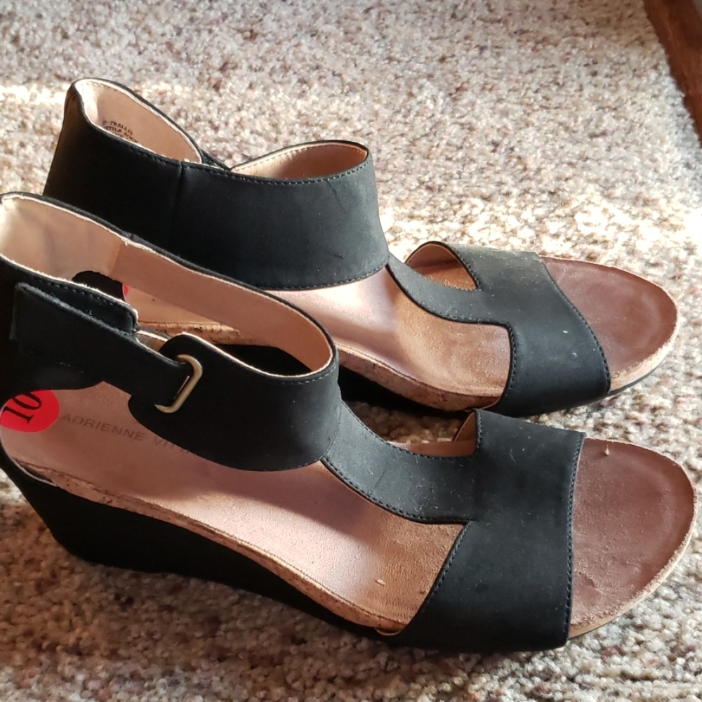 Black wedge shoes
